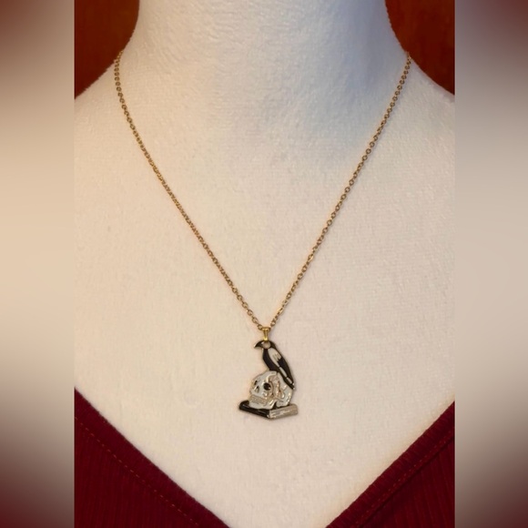 Gothic Skull Necklace Gold Tone Halloween Style Day of the Dead - Picture 4 of 6